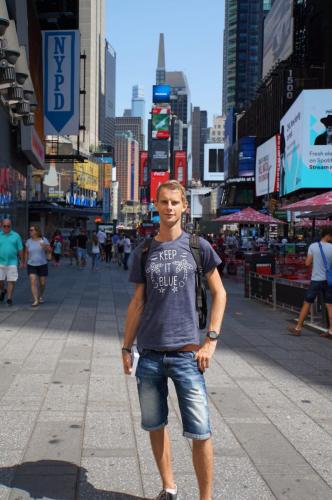 Ich vor dem Times Square